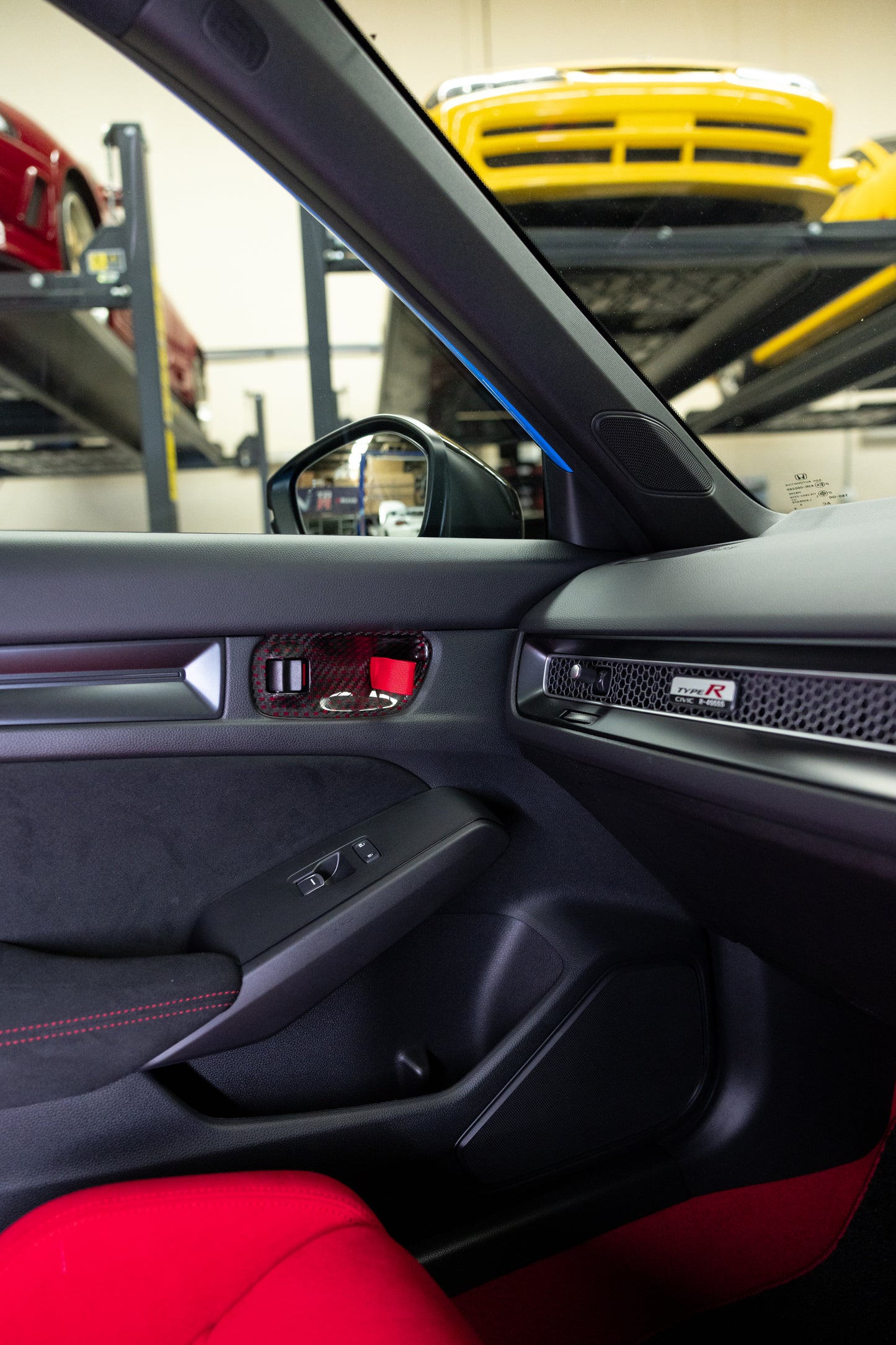 HONDA CIVIC FL5 TYPE R Red Carbon Door Pull Strap V2