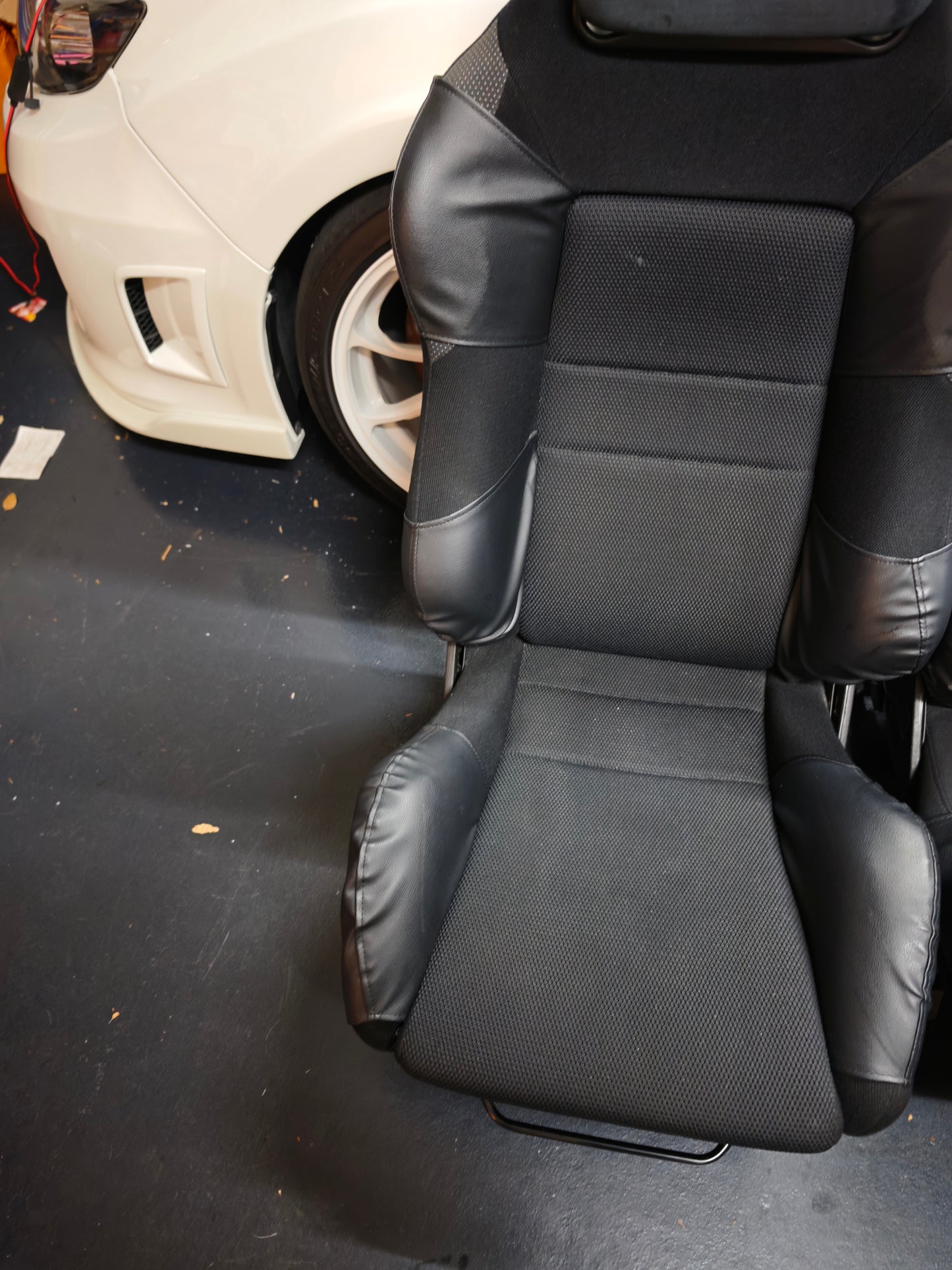 A Pair Black Recaro SR3 in Good condition.