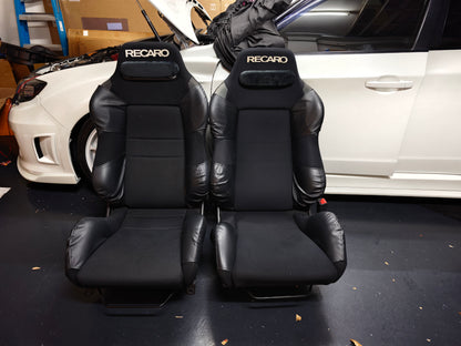 A Pair Black Recaro SR3 in Good condition.