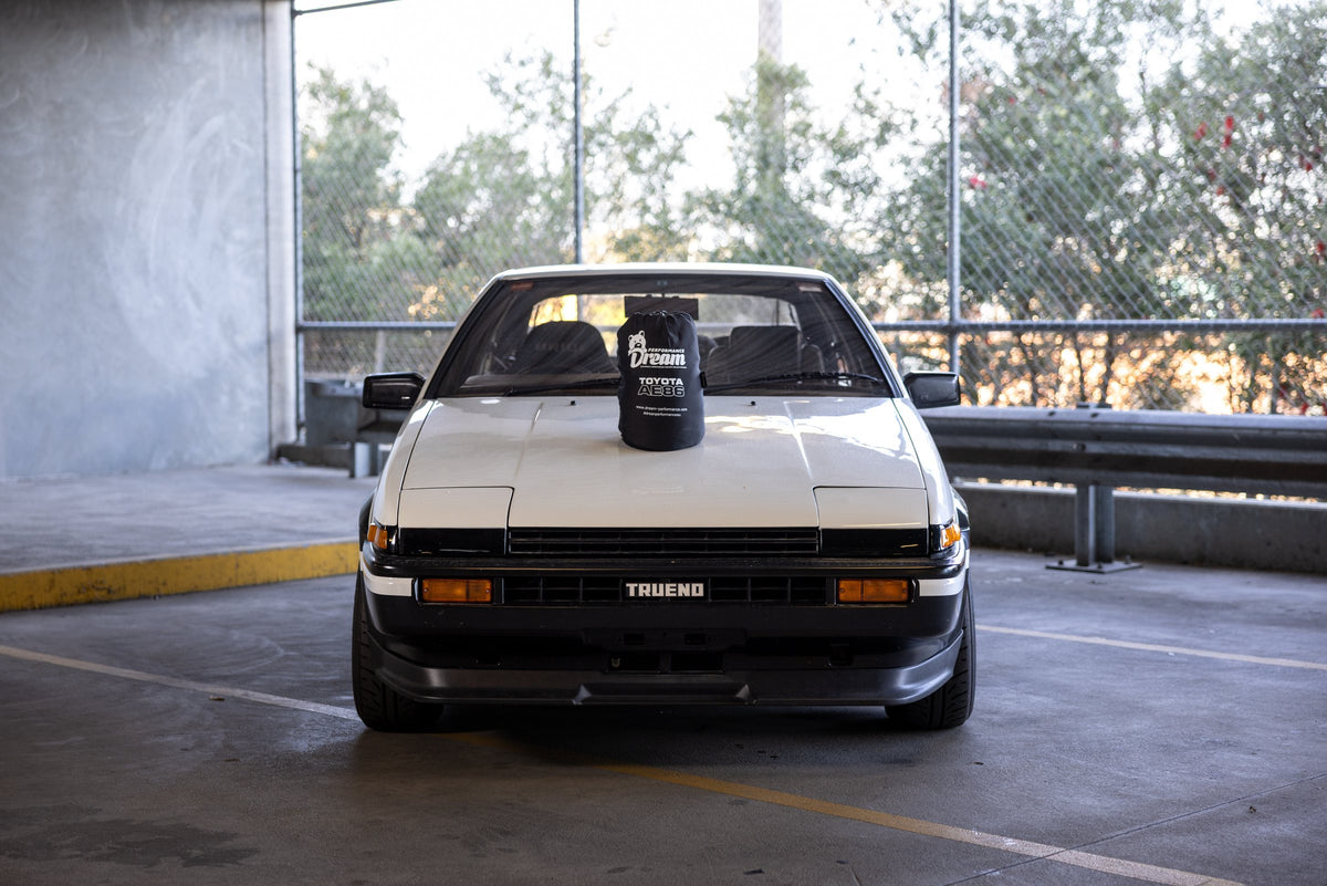 AE86 Sprinter Trueno with the Dream Performance AE86 car cover bag on the bonnet
